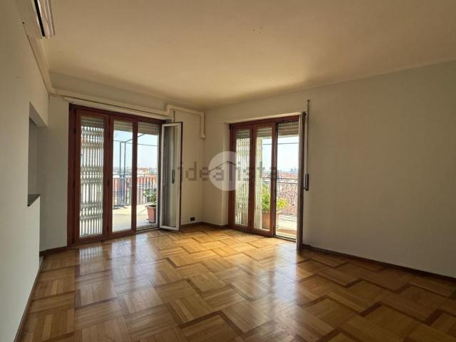 Appartamento in vendita di 81 m² in Corso Monte Grappa, 84