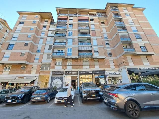 Appartamento in vendita di 81 m² in Piazza Ottaviano Vimercati, 30
