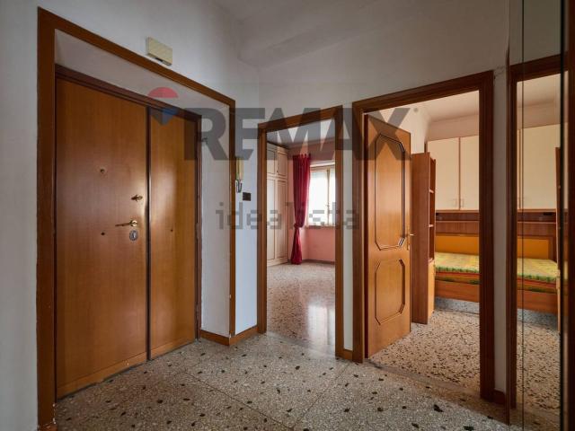 Appartamento in vendita di 81 m² in Via Tor de&apos  Schiavi, 142