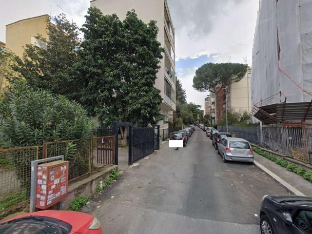 Appartamento in vendita di 81 m² in Via Adriano Tilgher, 41