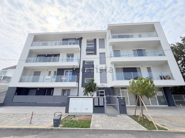 Appartamento in vendita di 81 m² in Via Adriatica, 44