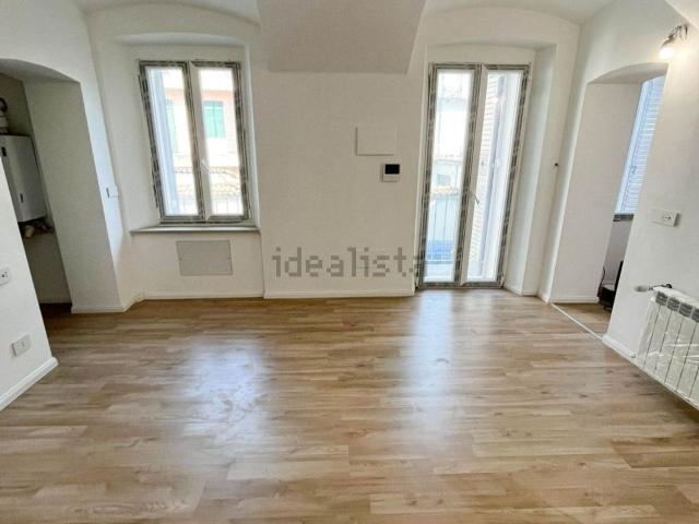 Appartamento in vendita di 81 m² in Via Andrea Vochieri, 84