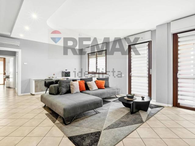 Appartamento in vendita di 81 m² in Via Busto Arsizio, 35