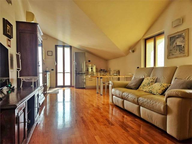 Appartamento in vendita di 81 m² in Via Cardinal Ferrari, 130