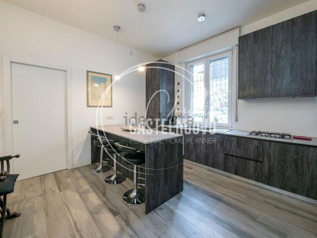 Appartamento in vendita di 81 m² in Via Carlo Bellerio, 22
