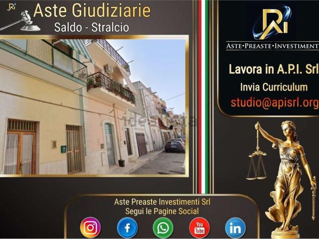 Appartamento in vendita di 81 m² in Via Carso, 15