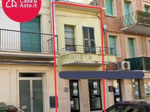 Appartamento in vendita di 81 m² in Via Cesare Battisti, 69