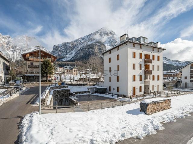Appartamento in vendita di 81 m² in Via Cesare de Lotto