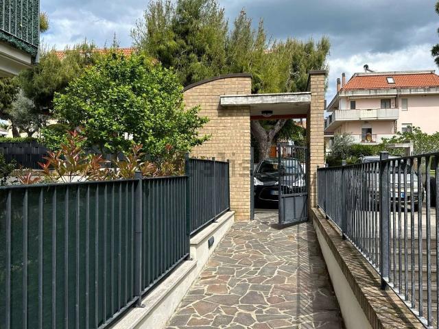 Appartamento in vendita di 81 m² in Via Cilea, 103