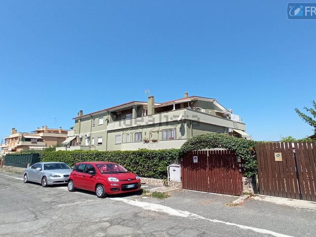 Appartamento in vendita di 81 m² in Via Costanzo Fiorini