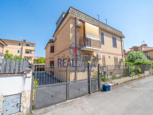 Appartamento in vendita di 81 m² in Via del Casale Agostinelli, 51