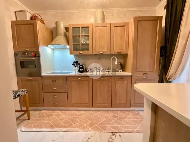 Appartamento in vendita di 81 m² in Via del Padre, 17