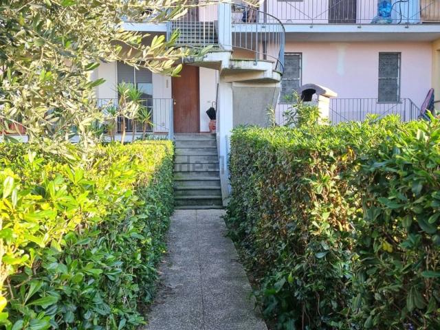 Appartamento in vendita di 81 m² in Via delle Case Bianche, 9