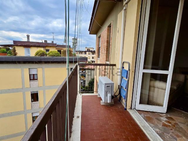 Appartamento in vendita di 81 m² in Via Domenico Moreni