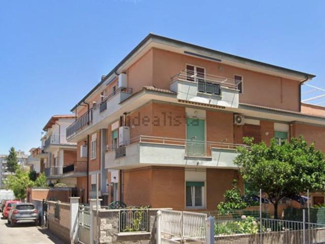 Appartamento in vendita di 81 m² in Via Don T. Signori, 14