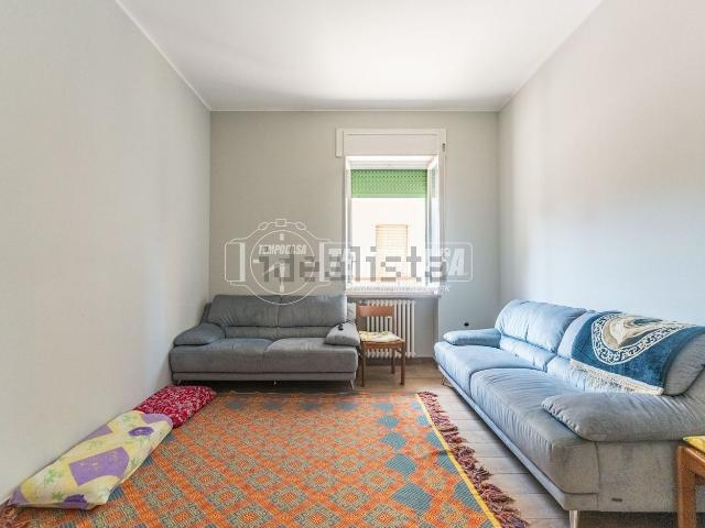Appartamento in vendita di 81 m² in Via Edmondo de Amicis, 32