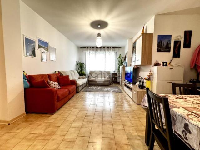 Appartamento in vendita di 81 m² in Via Francesco Petrarca