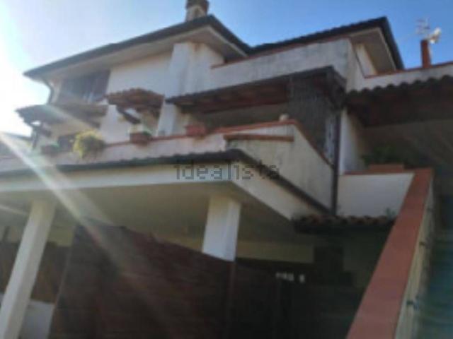 Appartamento in vendita di 81 m² in Via Giuseppe Andreoli
