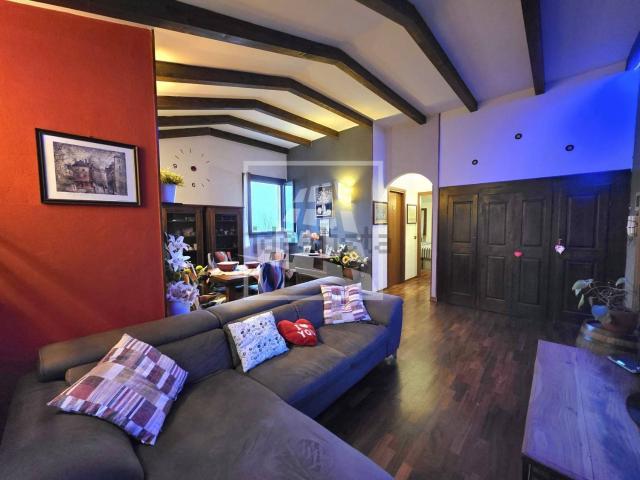 Appartamento in vendita di 81 m² in Via IV Novembre, 59