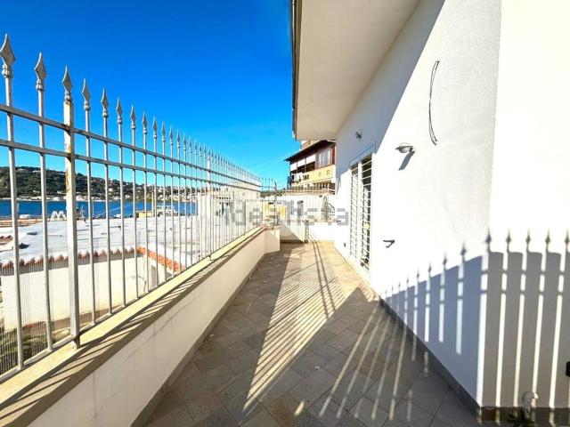 Appartamento in vendita di 81 m² in Via Miseno, 87