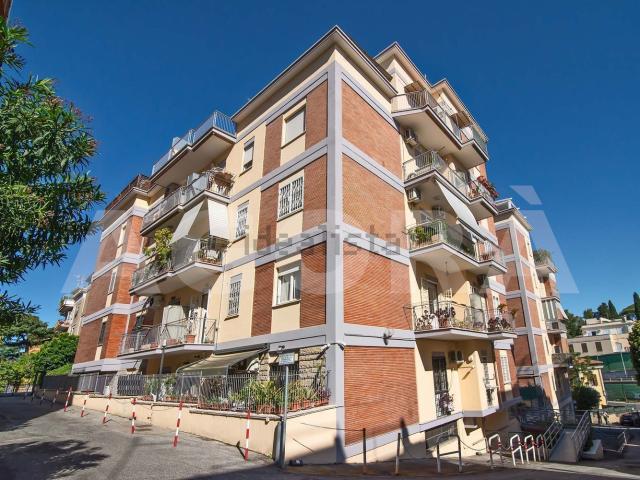 Appartamento in vendita di 81 m² in Via Portuense, 669