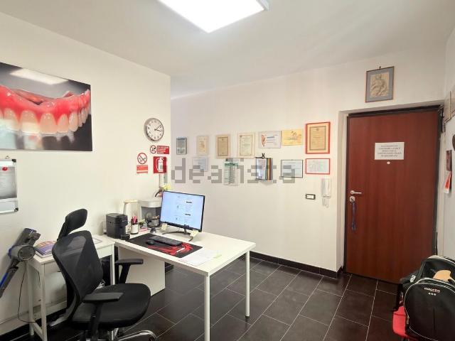 Appartamento in vendita di 81 m² in Via Sestri, 12