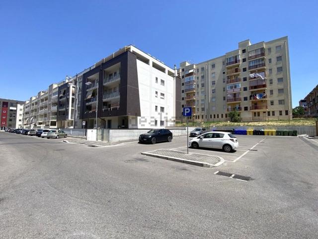 Appartamento in vendita di 81 m² in Via Sinni, 12