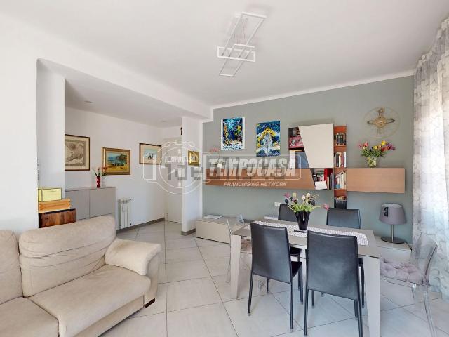 Appartamento in vendita di 81 m² in Viale Nazario Sauro, 20