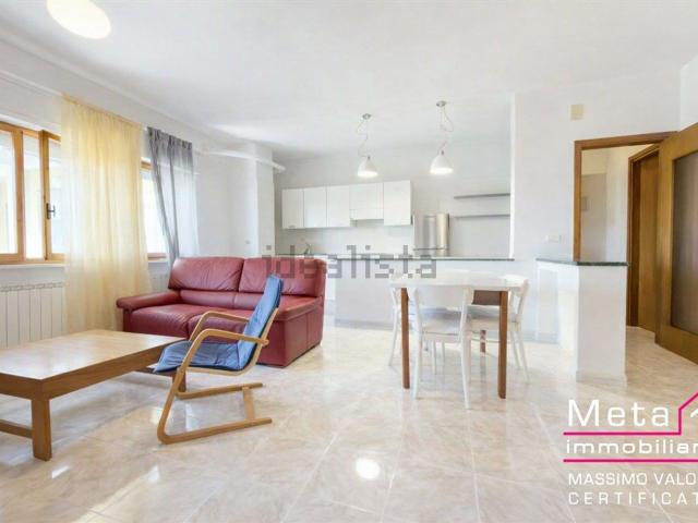 Appartamento in vendita di 81 m² in Viale B. Croce, 665