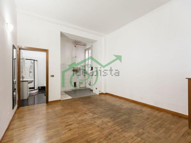 Appartamento in vendita di 81 m² in Viale Certosa, 69