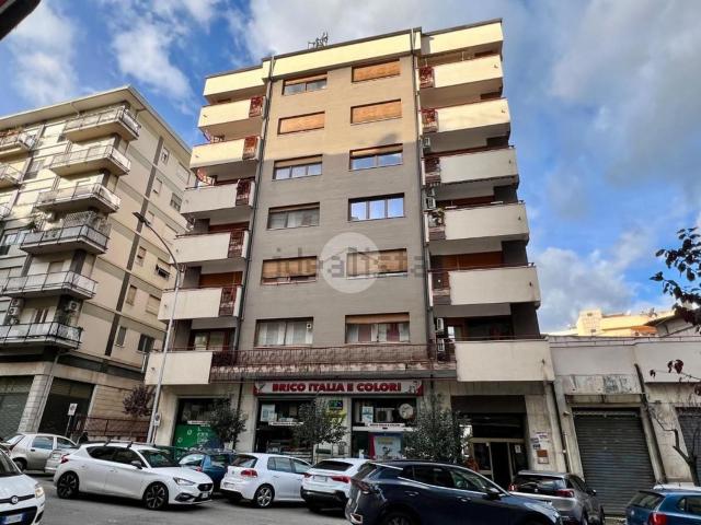 Appartamento in vendita di 82 m² in Corso Luigi Fera, 93
