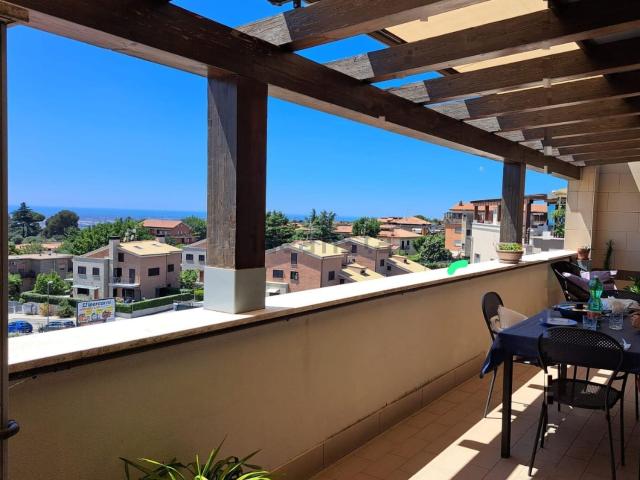 Appartamento in vendita di 82 m² in Largo Guido Rossa, 16