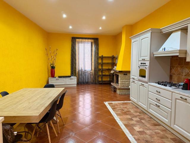 Appartamento in vendita di 82 m² in Piazza D&apos Amico
