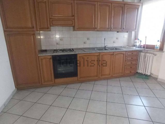 Appartamento in vendita di 82 m² in Piazza G. Perotti, 9