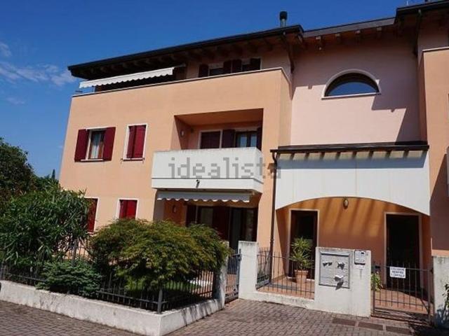 Appartamento in vendita di 82 m² in Via Tenente Zanon, 6