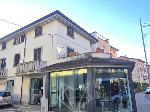 Appartamento in vendita di 82 m² in Via Vittorio Veneto