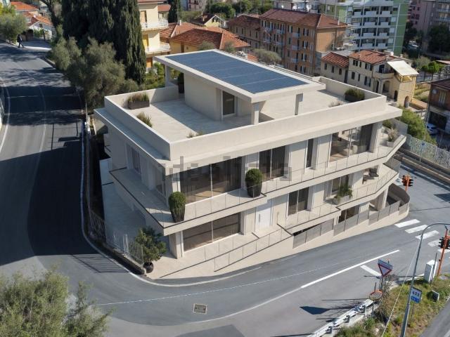 Appartamento in vendita di 82 m² in Via Aurelia, 83