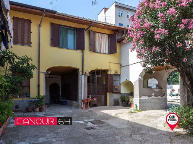 Appartamento in vendita di 82 m² in Via C. Cavour, 26