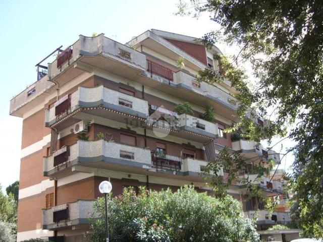 Appartamento in vendita di 82 m² in Via Carlo Giuseppe Gismondi, 50