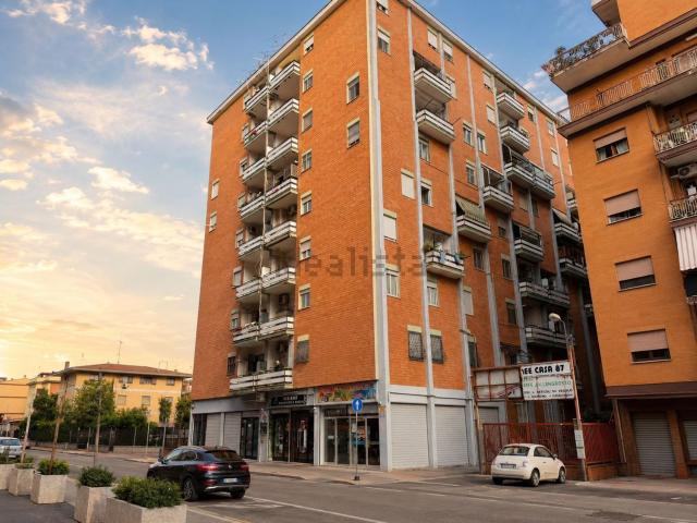 Appartamento in vendita di 82 m² in Via Confalonieri