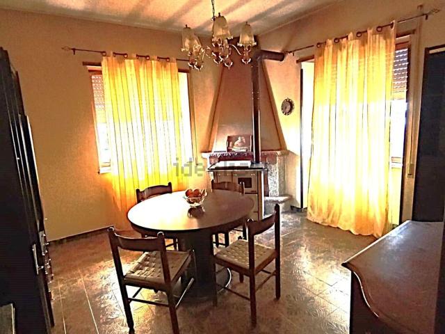 Appartamento in vendita di 82 m² in Via Collemazzolino