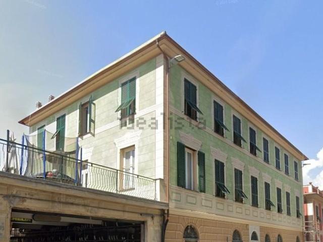 Appartamento in vendita di 82 m² in Via Cristoforo Colombo, 33