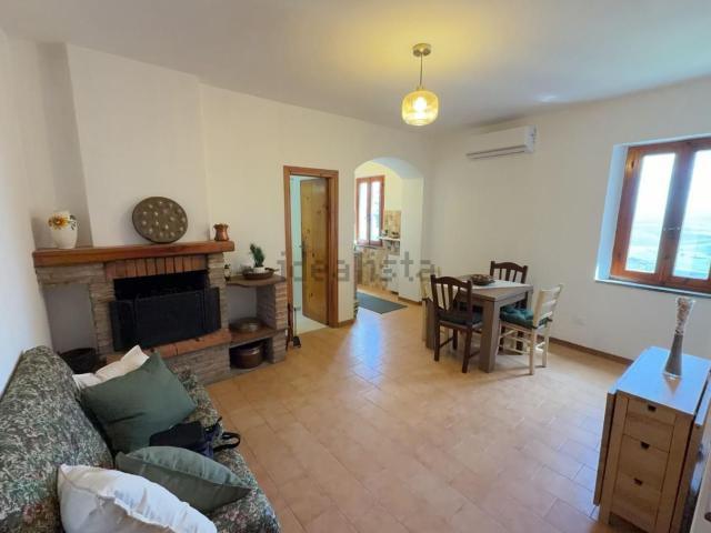 Appartamento in vendita di 82 m² in Via della Fonte