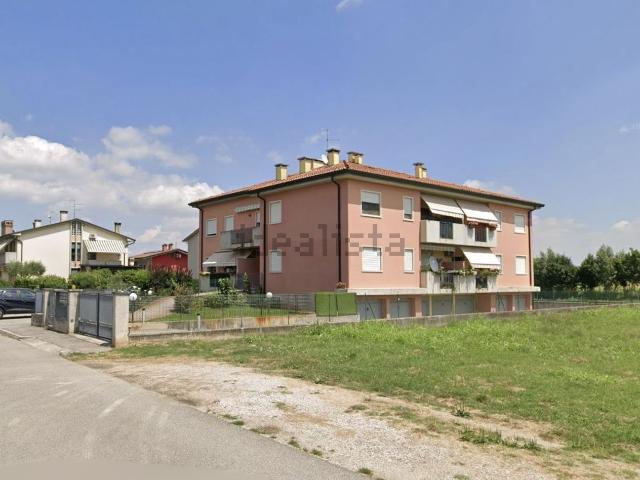 Appartamento in vendita di 82 m² in Via Divisione Julia, 2