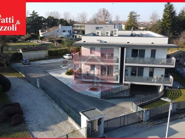 Appartamento in vendita di 82 m² in Via Divisione Julia, 62