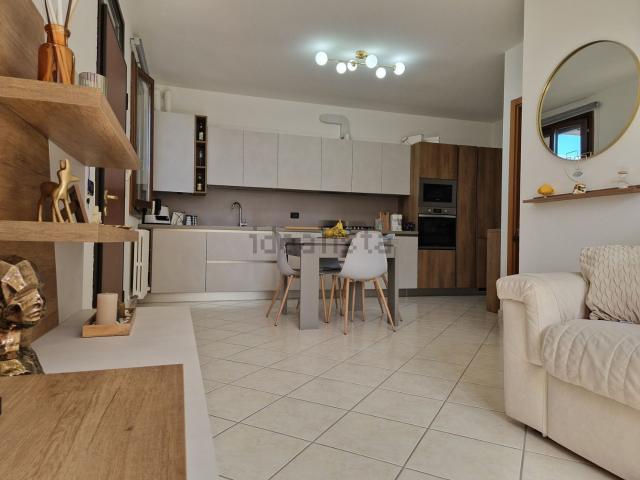 Appartamento in vendita di 82 m² in Via Eligio Mari, 61