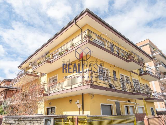 Appartamento in vendita di 82 m² in Via Francesco Nigrò, 11