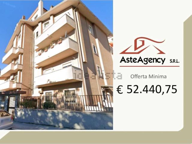 Appartamento in vendita di 82 m² in Via Laghi, 33