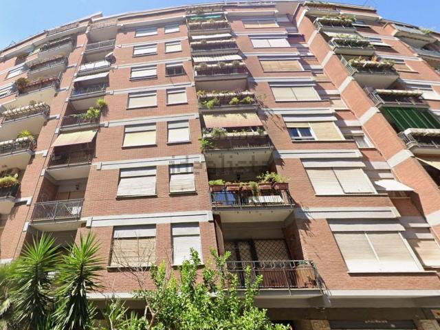 Appartamento in vendita di 82 m² in Via Pasquale Revoltella