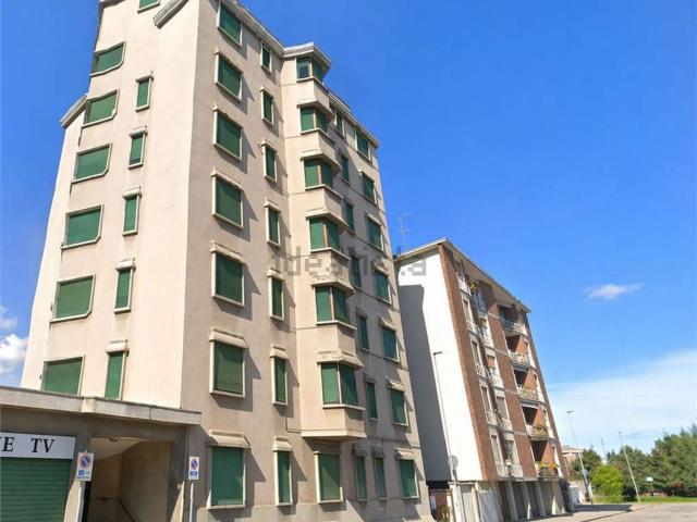Appartamento in vendita di 82 m² in Via Sant&apos Adalgiso, 7